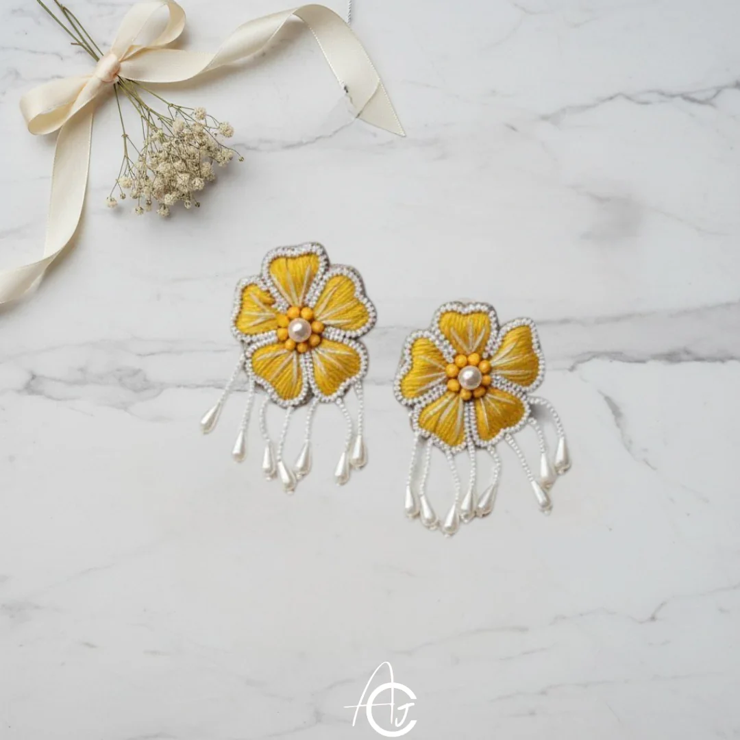 Embroidered Necklace Set, Haldi Jewellery : Handmade - Image 4