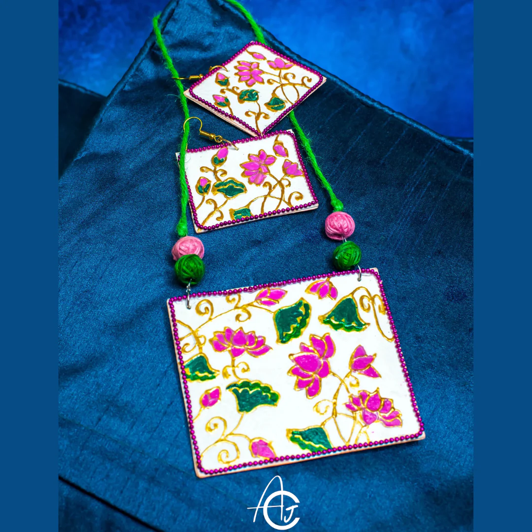Statement Necklace set, Handpainted : Handmade - Image 4
