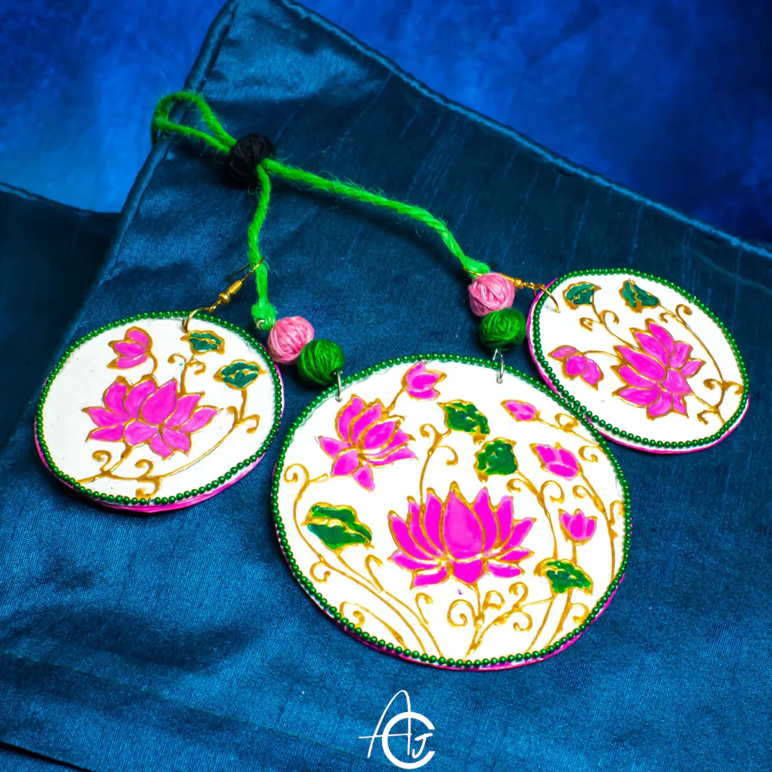 Statement Necklace set, Handpainted : Handmade - Image 4