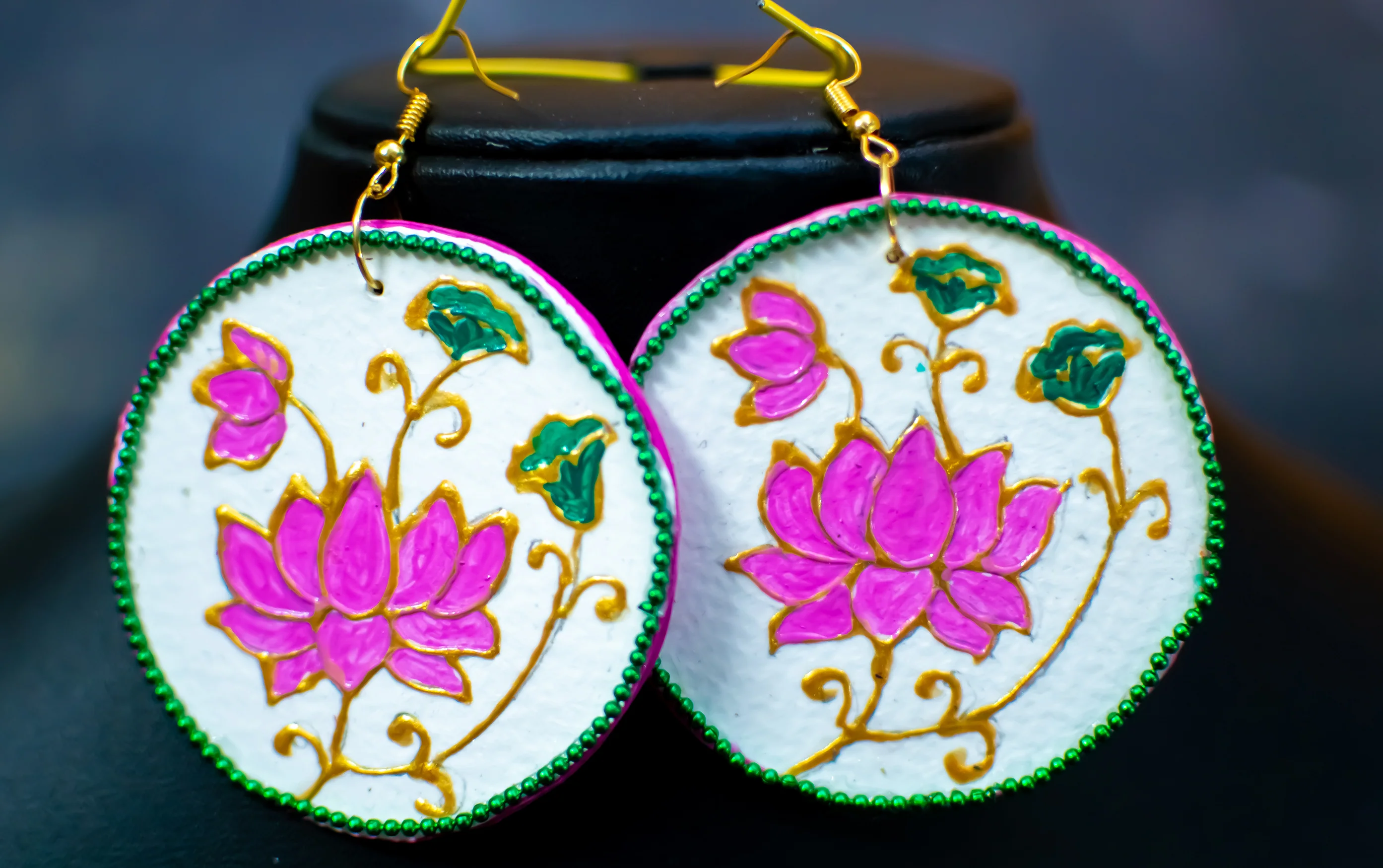 Statement earrings, Handpainted : Handmade - Image 4