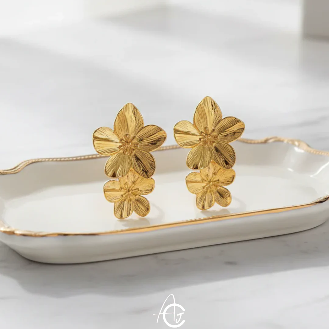 Pretty Flower Earrings - Image 5